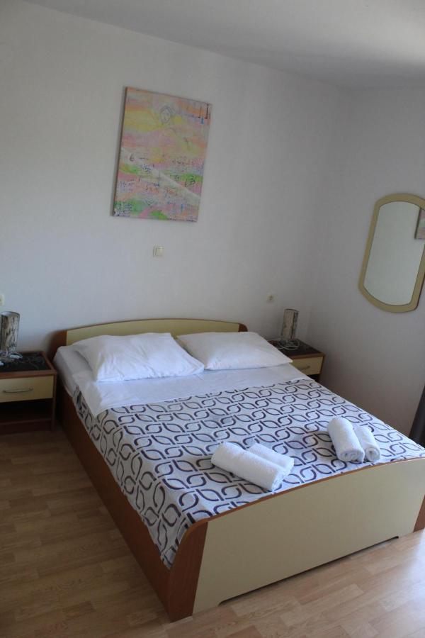 Apartments Kampor Damira Rab Town Exterior foto