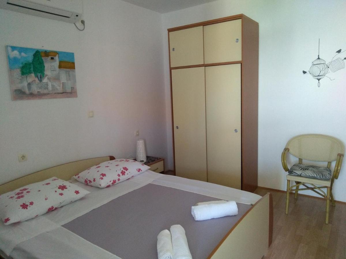Apartments Kampor Damira Rab Town Exterior foto